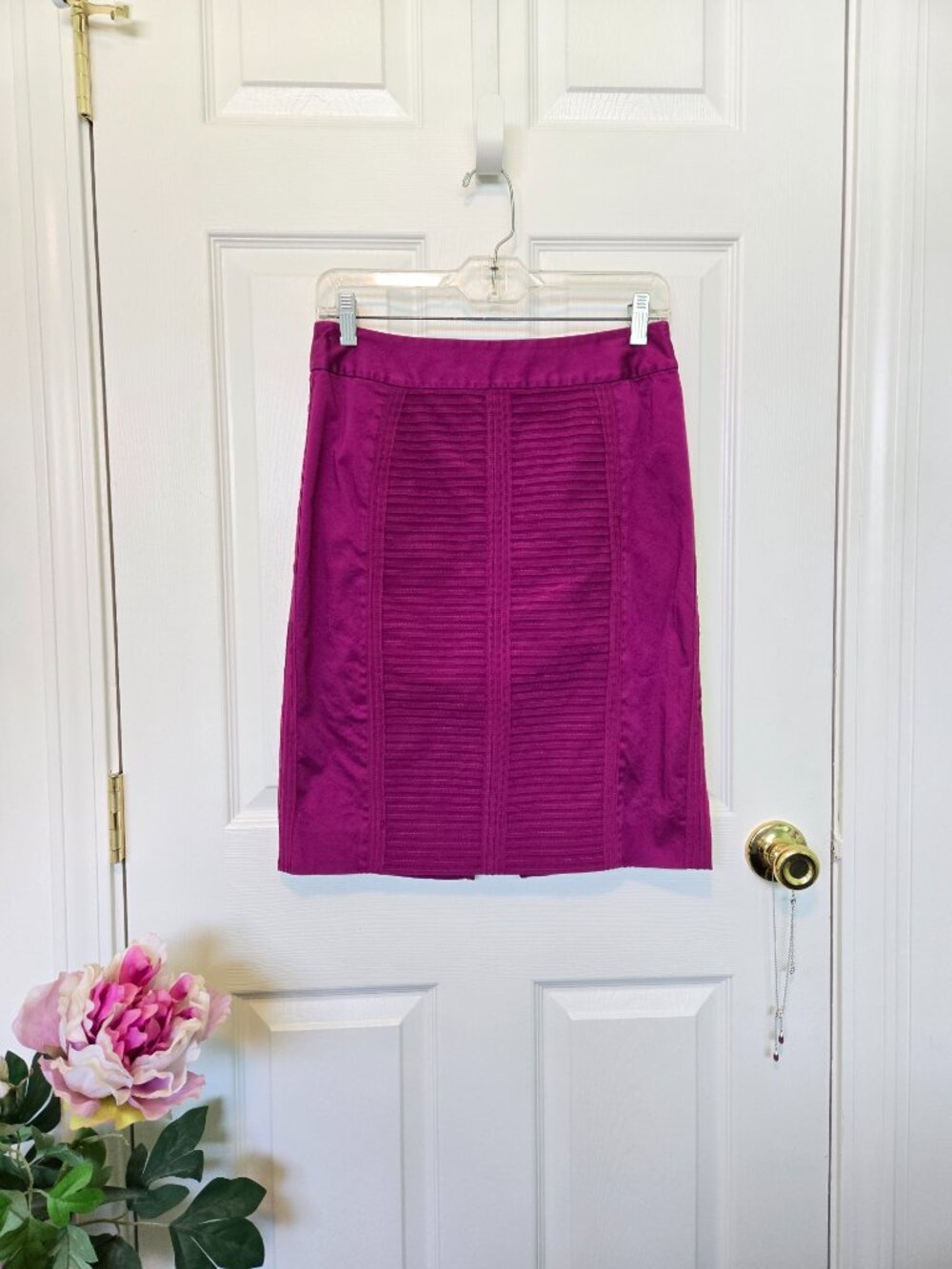 WHBM Fuschia Knee-Length Paneled Pencil Lined Skirt Sz 6